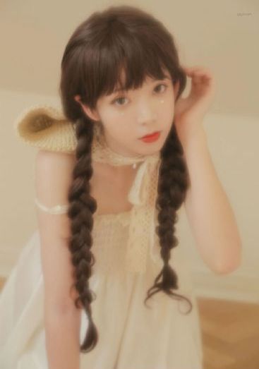 老师美女被吸乳得到大胸动漫