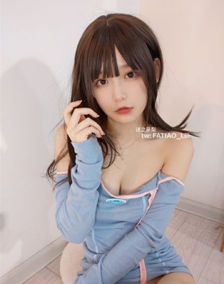 动漫人物扒开腿狂视频