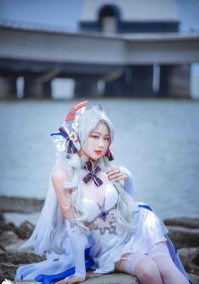 金瓶艳吏
