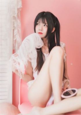 不戴乳罩的丰满已婚妇女2