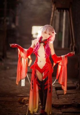 珠帘玉幕赵露思