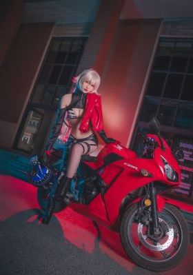 高跟肉体秘书hd