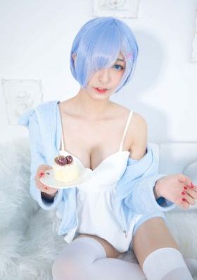 沦为性玩物的s大校花导演是谁
